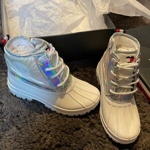 Brand new Tommy Hilfiger girls boots size 13